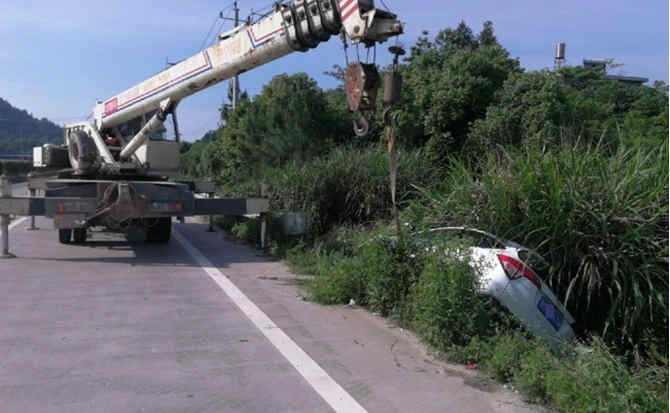 清涧重载吊车救援 清涧重载吊车救援